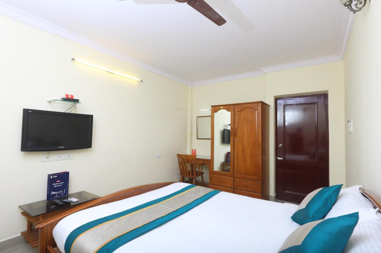 Oyo 3192 Day Inn Madras Buitenkant foto