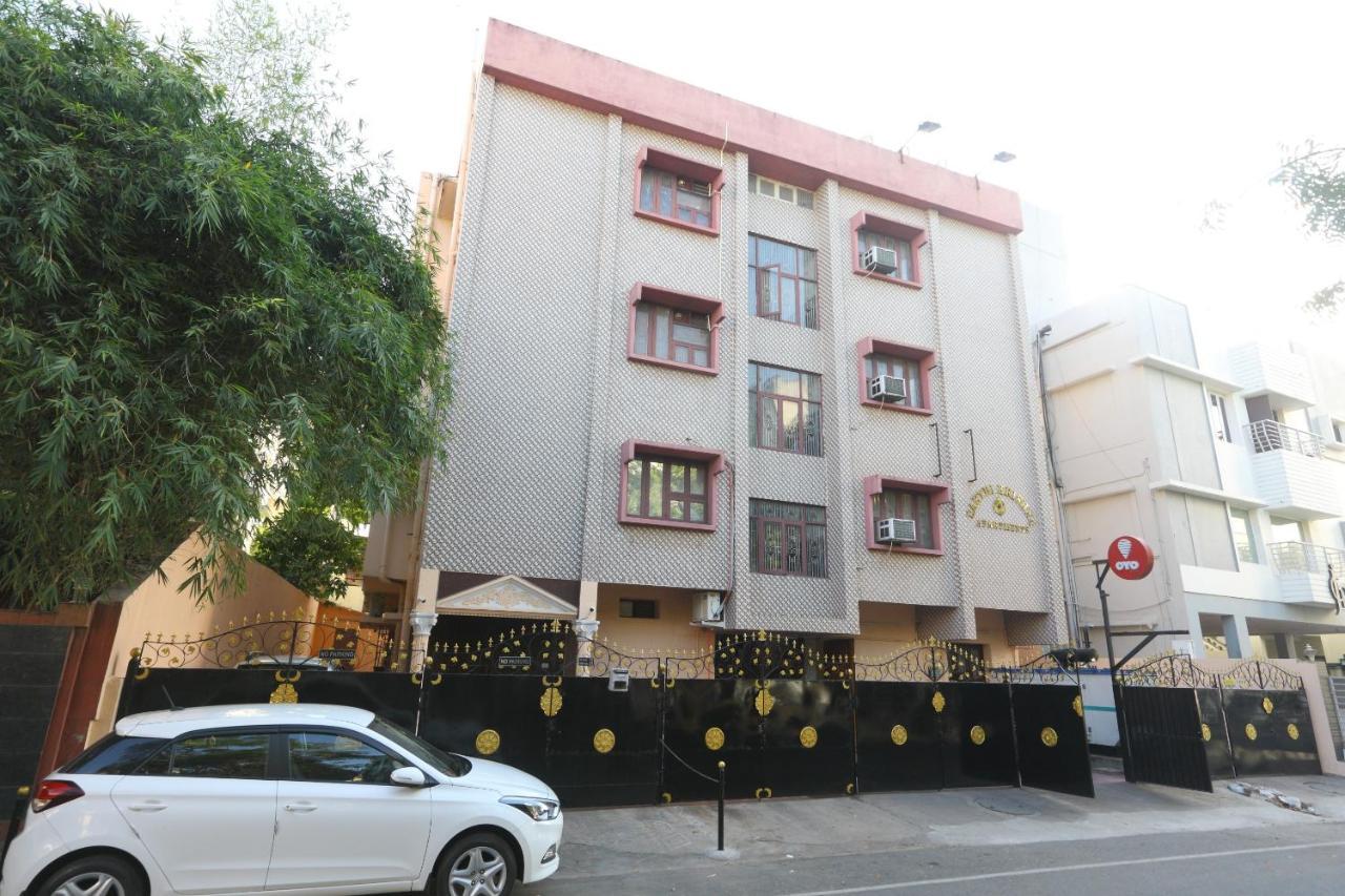 Oyo 3192 Day Inn Madras Buitenkant foto